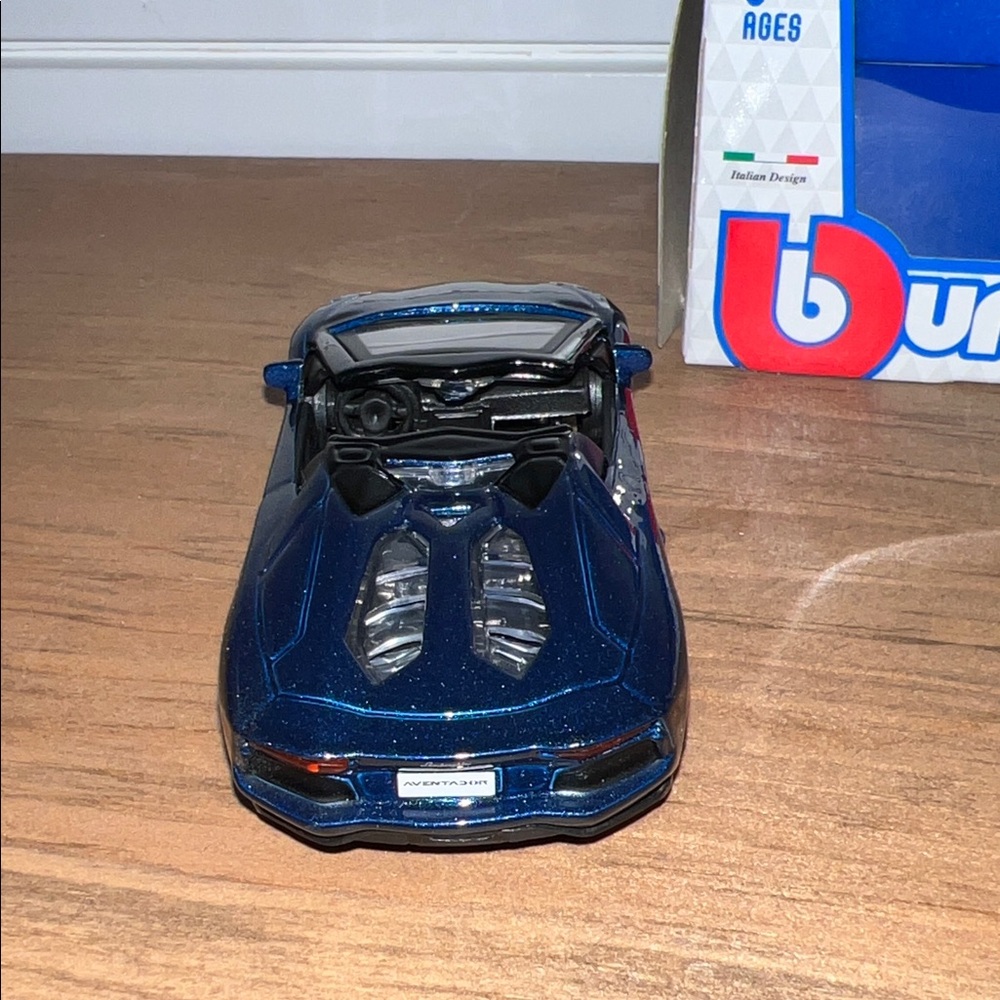Bburago Street Fire 1/43 Navy Blue Lamborghini Die-Cast Toy Car - Picture 6 of 10